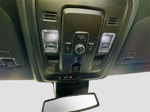 Used 2025 GMC Yukon Elevation image 19