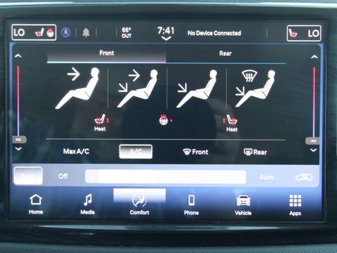 Used 2024 Chrysler Pacifica Touring-L image 13