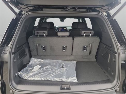 New 2026 Chevrolet Traverse LT w/ Driver Confidence Package image 9