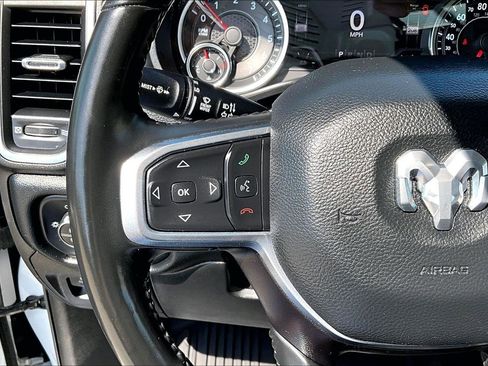 Used 2022 RAM 1500 Laramie AWD/4WD image 12
