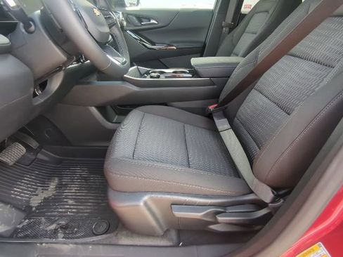 New 2026 Chevrolet Equinox LT w/ LPO, Floor Liner Package image 9