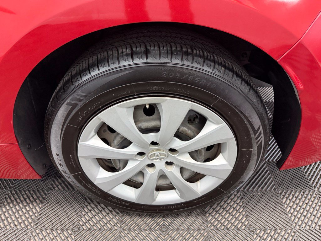 Used 2021 Toyota Corolla LE FWD image 20
