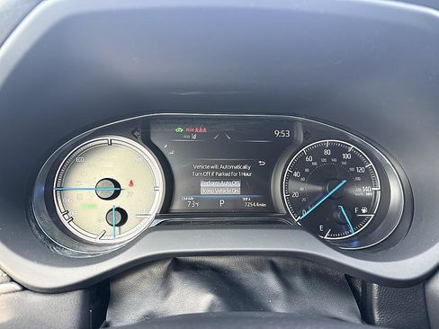 Certified 2021 Toyota Venza XLE w/ Softex Package AWD/4WD image 19
