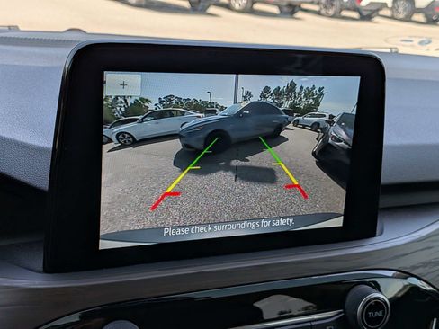 Used 2020 Ford Escape Titanium FWD image 19