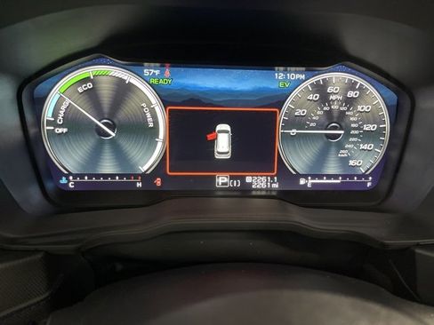 Certified 2025 Subaru Forester Limited image 27