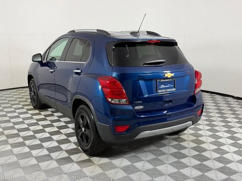Used 2020 Chevrolet Trax LT w/ Driver Confidence Package FWD image 7