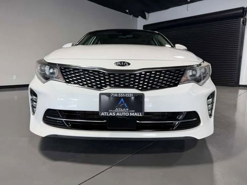Used 2018 Kia Optima EX w/ Technology Package FWD image 2