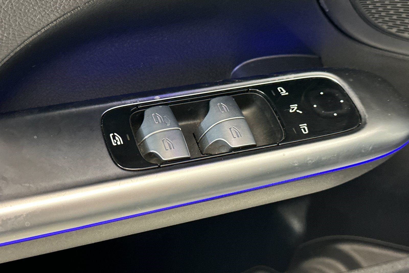 Used 2022 Mercedes-Benz C 300 Sedan image 13