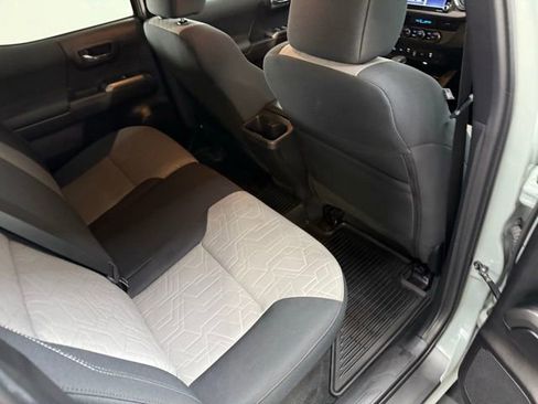 Used 2023 Toyota Tacoma TRD Sport image 37