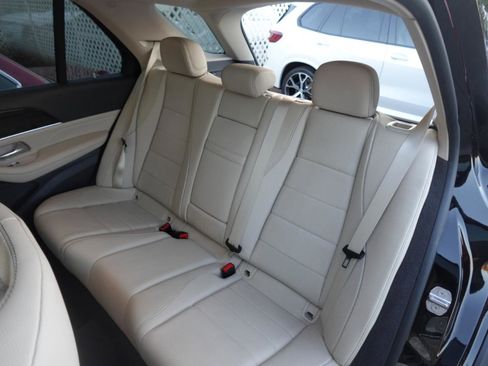 Used 2020 Mercedes-Benz GLE 350 w/ Premium Package image 18
