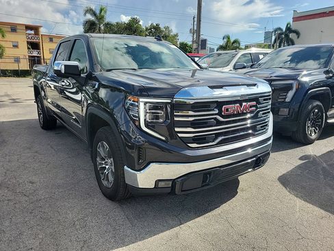 Used 2025 GMC Sierra 1500 SLT RWD image 11