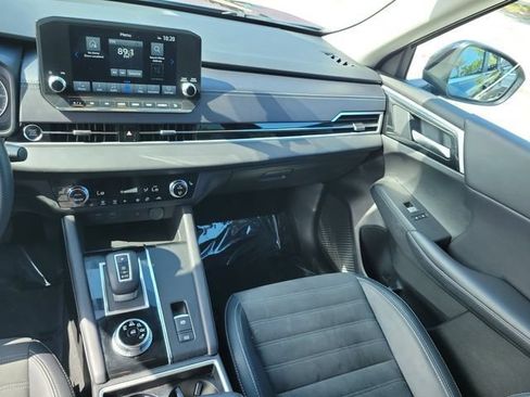 Used 2024 Mitsubishi Outlander SE FWD image 18