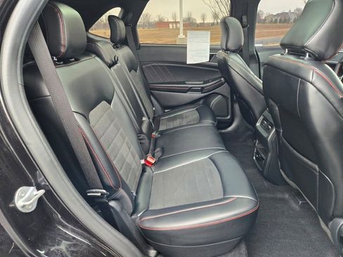 Used 2024 Ford Edge ST-Line w/ Class II Trailer Tow Package image 11