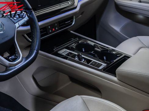 Used 2024 Volkswagen Atlas SEL Premium R-Line image 28