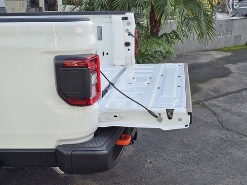 New 2026 Jeep Gladiator Mojave image 8