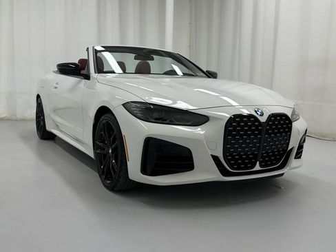 Used 2023 BMW 440i xDrive Convertible w/ Premium Package image 2