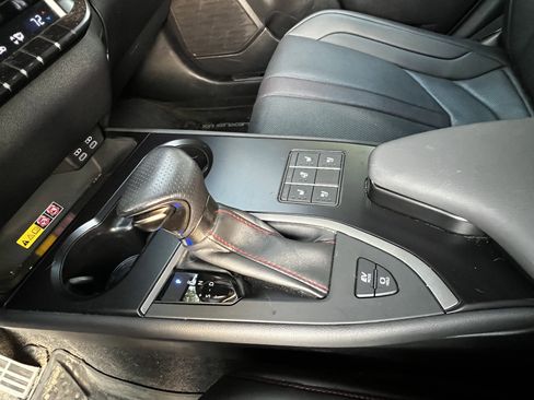 Used 2023 Lexus UX 250h F Sport image 28