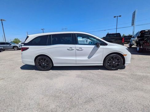 Used 2025 Honda Odyssey Sport-L image 3