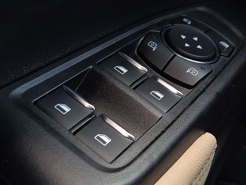 New 2025 Ford Ranger XLT w/ FX4 Off-Road Package image 15