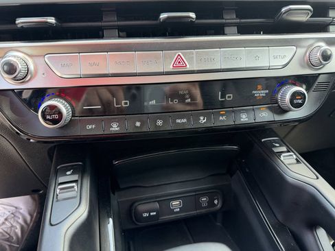 Used 2025 Kia Telluride S FWD image 15