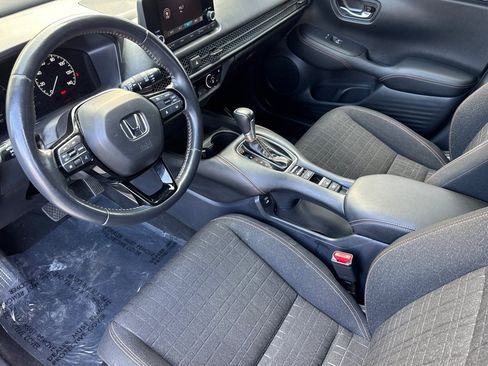 Used 2024 Honda HR-V Sport image 4