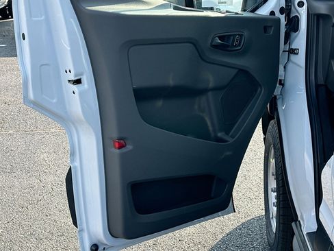 New 2026 Ford Transit 250 148 Medium Roof image 15