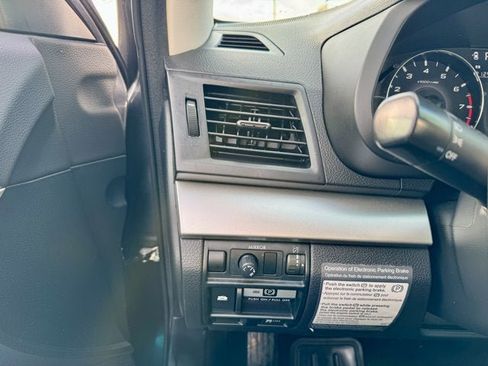 Used 2012 Subaru Outback 2.5i AWD/4WD image 18