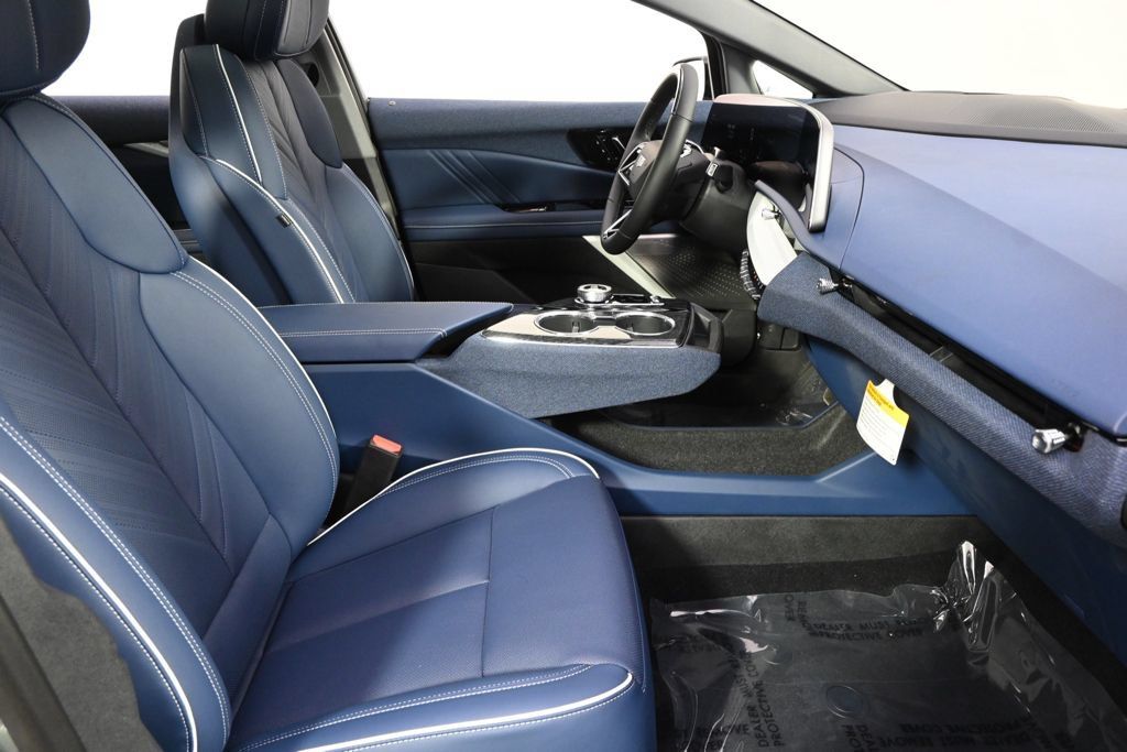 New 2026 Cadillac Optiq Luxury 2 w/ LPO, Floor Liner Package AWD/4WD image 16