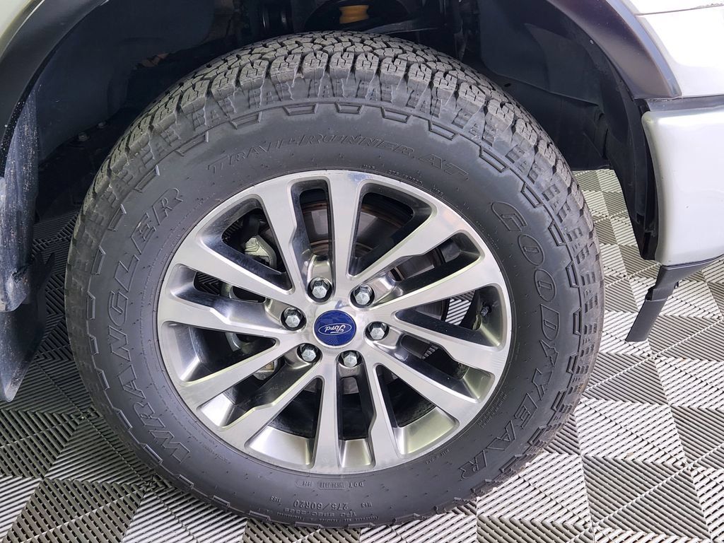 Used 2018 Ford F150 Lariat AWD/4WD image 9