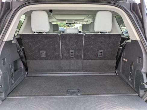 Used 2025 Ford Expedition Platinum AWD/4WD image 13