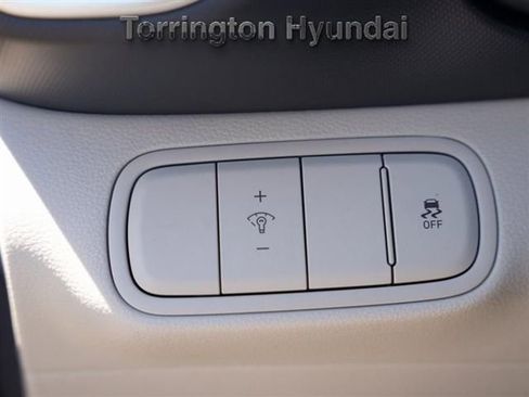 New 2025 Hyundai Venue Limited image 23
