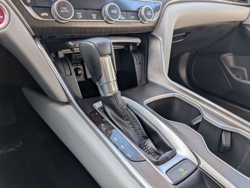 Certified 2019 Honda Accord EX image 17