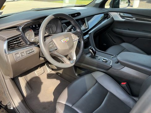 Used 2024 Cadillac XT6 Sport w/ Technology Package AWD/4WD image 13