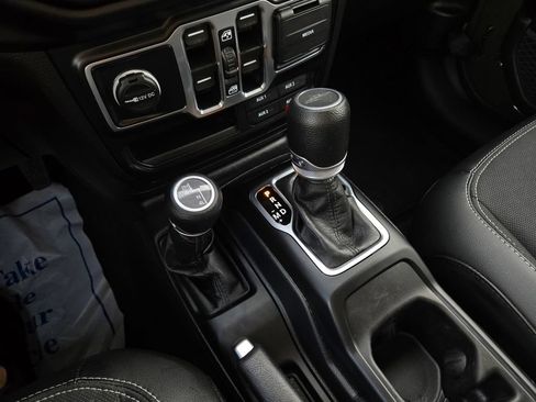 Used 2023 Jeep Gladiator Sport AWD/4WD image 27