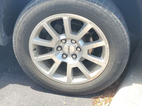 Used 2018 GMC Sierra 1500 Denali RWD image 2