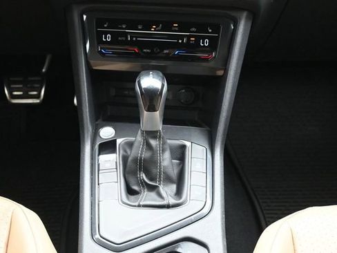 Used 2022 Volkswagen Tiguan SE R-Line FWD image 22