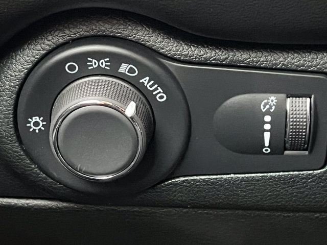 Used 2025 Dodge Durango GT AWD/4WD image 19
