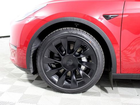 Used 2021 Tesla Model Y Long Range image 21