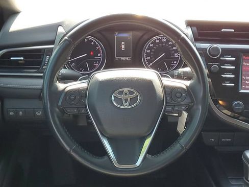 Used 2020 Toyota Camry SE FWD image 29