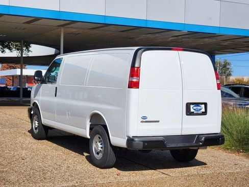New 2025 Chevrolet Express 2500 w/ Driver Convenience Package image 14