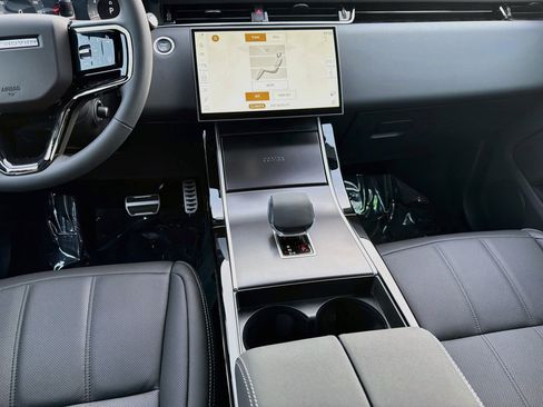 New 2026 Land Rover Range Rover Evoque Hoxton AWD/4WD image 18