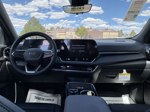 Used 2026 Chevrolet Equinox LT image 22