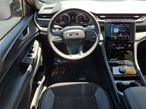 Certified 2023 Jeep Grand Cherokee Altitude AWD/4WD image 20