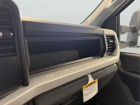 New 2026 Ford F350 XL w/ XL Chrome Package image 32