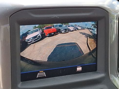 Used 2021 Chevrolet Silverado 1500 Custom RWD image 17