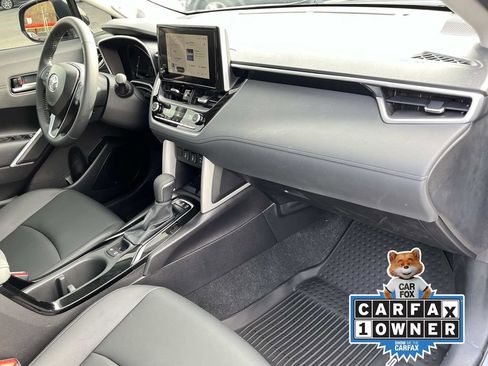 Used 2025 Toyota Corolla Cross XLE w/ Convenience Package image 24