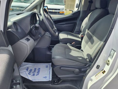 Used 2020 Nissan NV200 S w/ Back Door Glass Package image 10