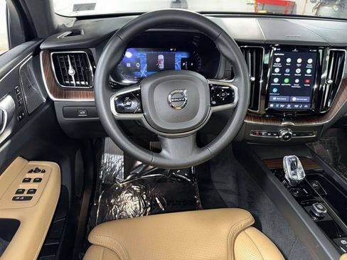 Used 2024 Volvo XC60 B5 Ultimate w/ Protection Package Premier AWD/4WD image 4