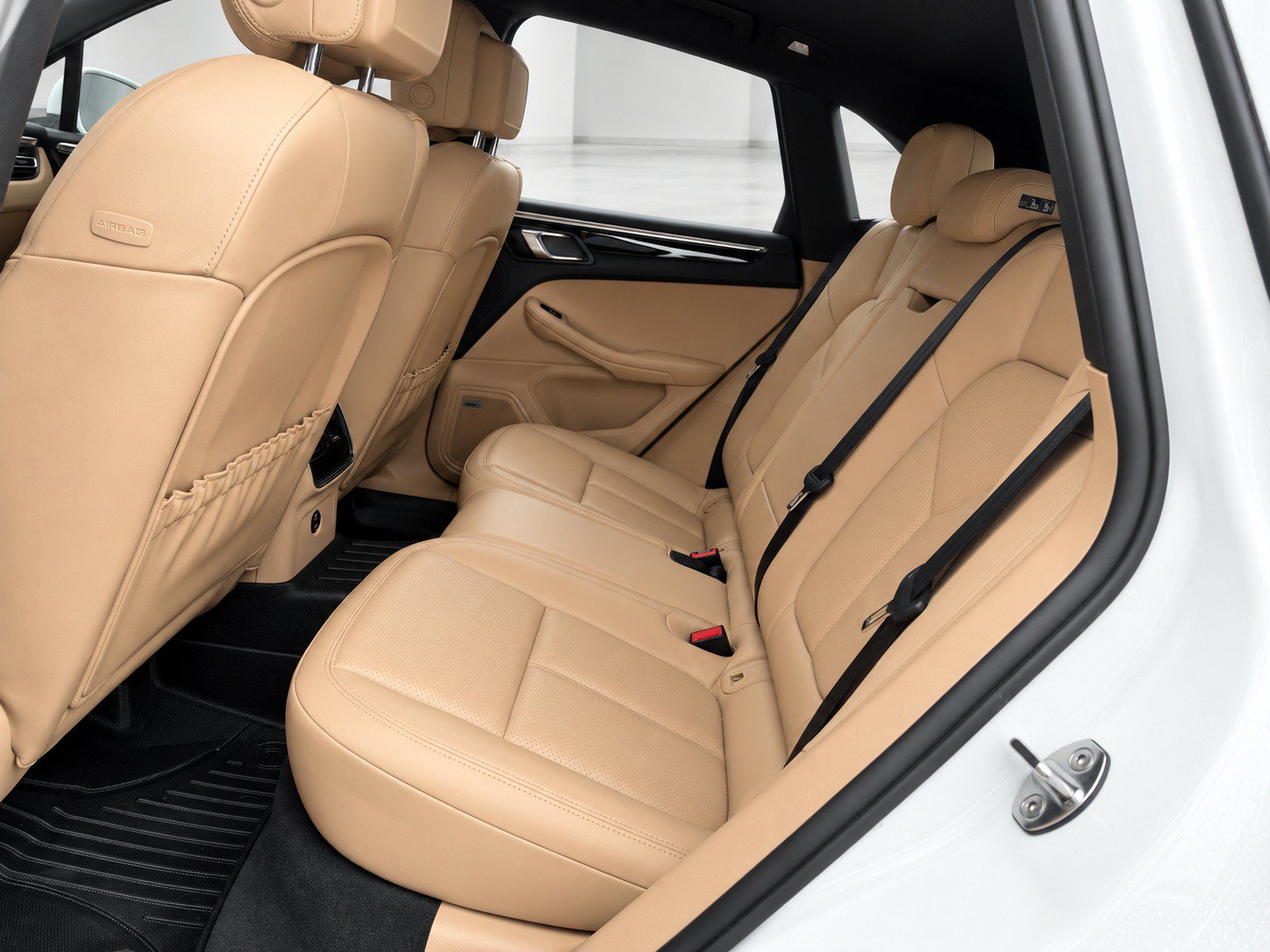 Used 2021 Porsche Macan AWD/4WD image 10