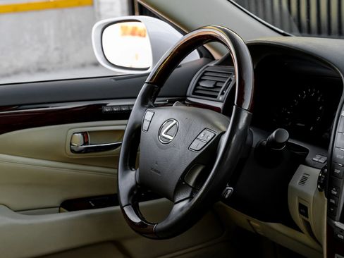 Used 2012 Lexus LS 460 image 14